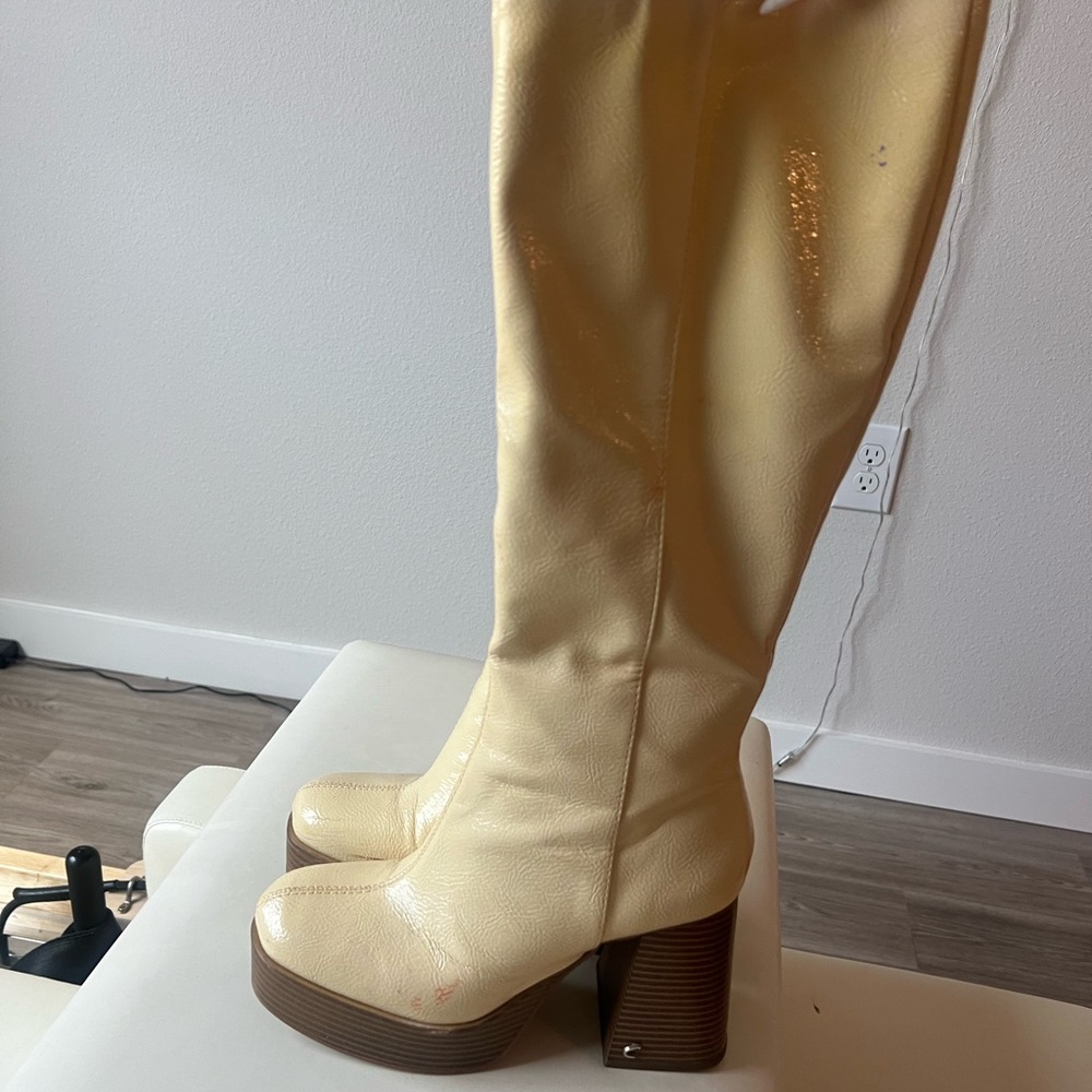 Mid high boots - Picture 3 of 6